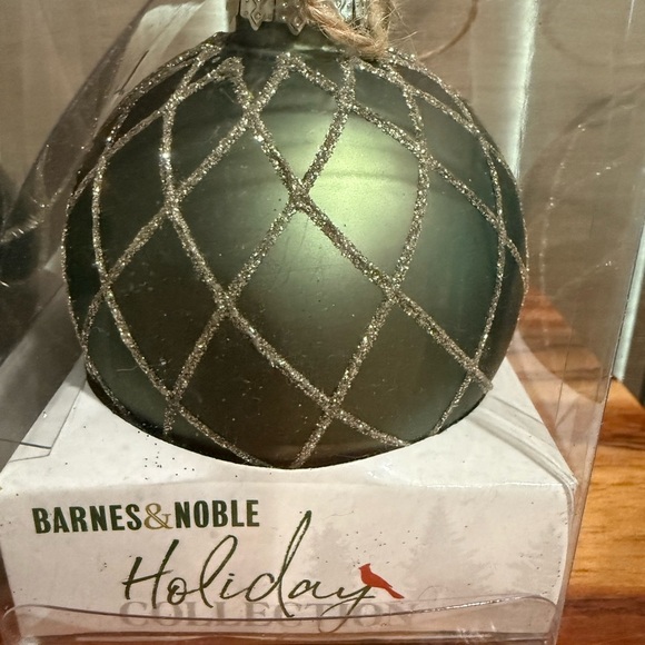 Barnes & Noble Holiday Christmas Collection THREE Ornaments Green Silver Glitter - Picture 6 of 6